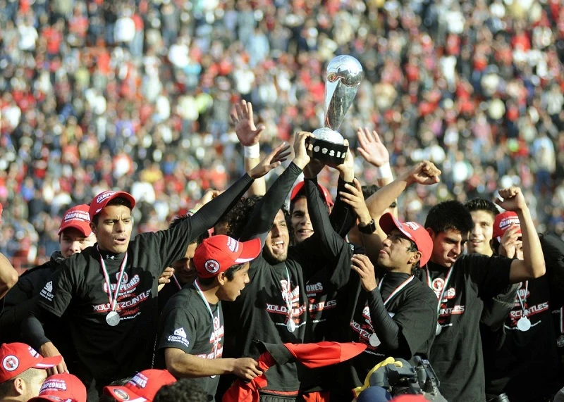 APERTURA 2010