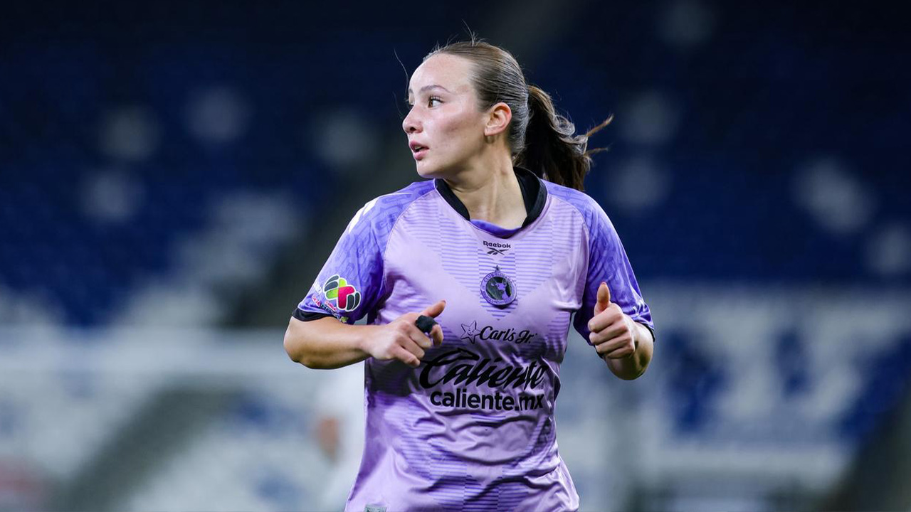 Las perrísimas jugaron en el gigante de acero.