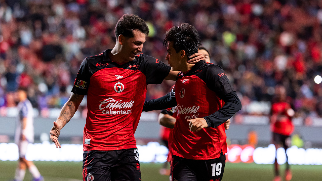 Xolos golea a Tuzos y sueña con la liguilla.