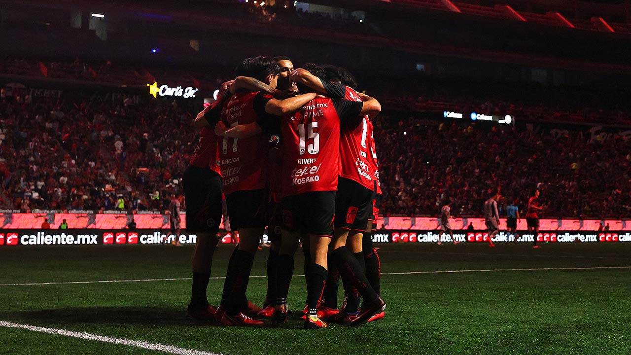 La jauría recibió a la academia en la fecha 10.