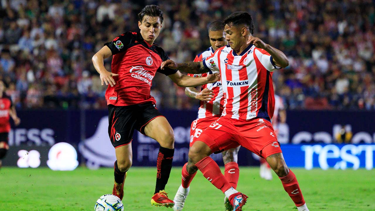 Xolos suma valioso punto en San Luis.
